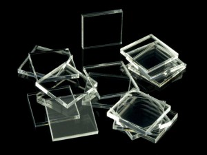 Podstawki pod figurki, 15 sztuk, kształt kwadratu, transparentne,  25x2 mm