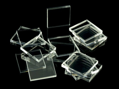 ATMBS25_Podstawki pod figurki(15), kształt kwadratu, transparentne,  25x3 mmb.JPG
