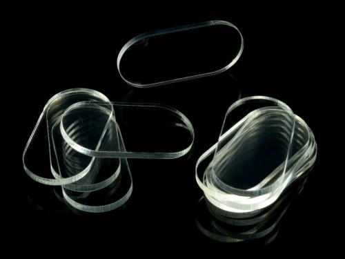 ATMBP2550_Podstawki pod figurki(10), kształt pigułki, transparentne, wymiary 25 x 50 mmb.JPG